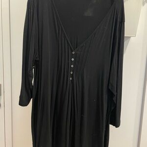 Black Blouse / Avenue